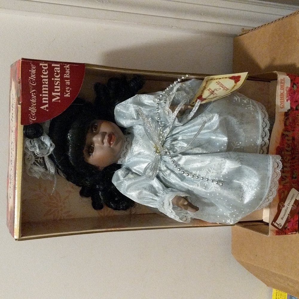 COLLECTORS CHOICE MUSICAL ANIMATED AFRICAN AMERICAN DOLL VINTAGE